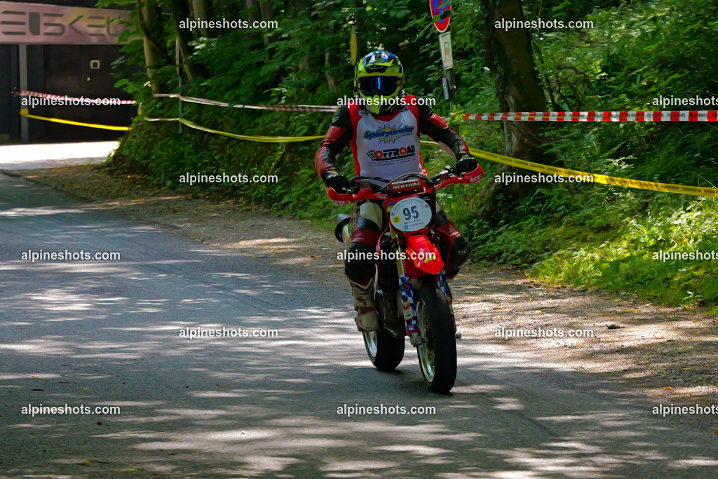 P1036754 | Erleben Sie atemberaubende, hochqualitative Fotos Ihrer Fahrt entlang der malerischen Alpenstraßen. Besuchen Sie alpineshots.com, um professionelle Aufnahmen Ihrer unvergesslichen Reise zu finden und zu kaufen - Realisiert mit Pictrs.com