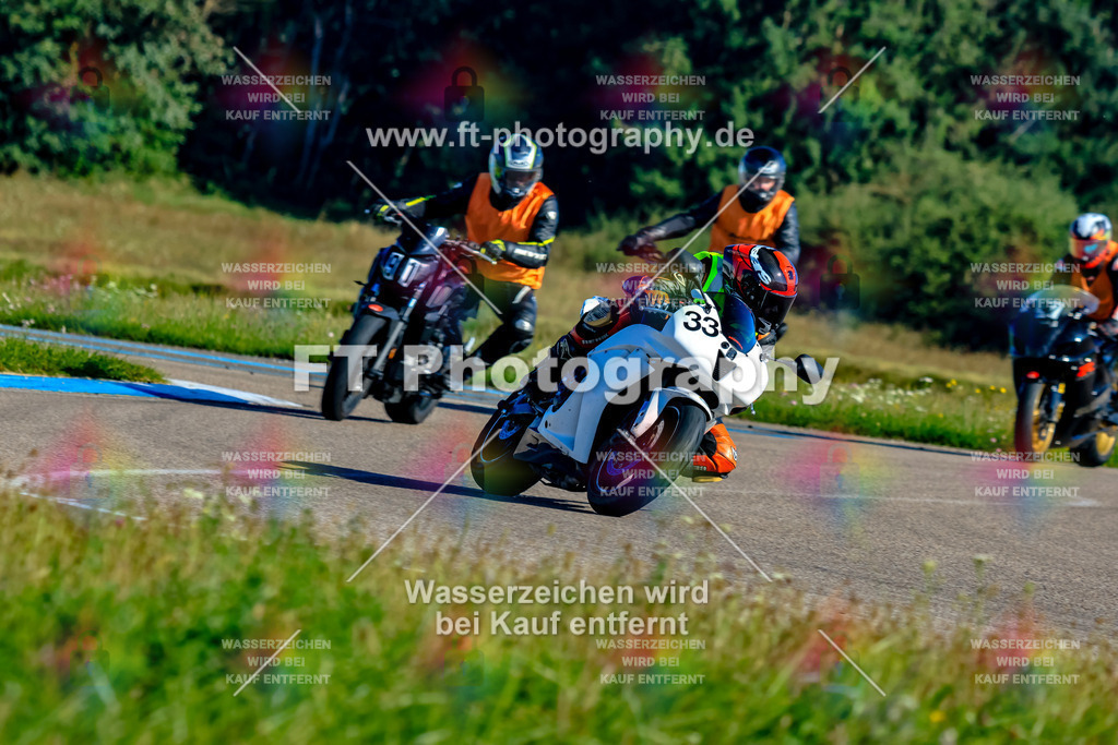 033-1822 | Hier findet Ihr Bilder von Touristenfahrten auf der Nürburgring Nordschleife oder von anderen Veranstaltungen die ich besucht habe. Viel Spass beim Durch Schauen 