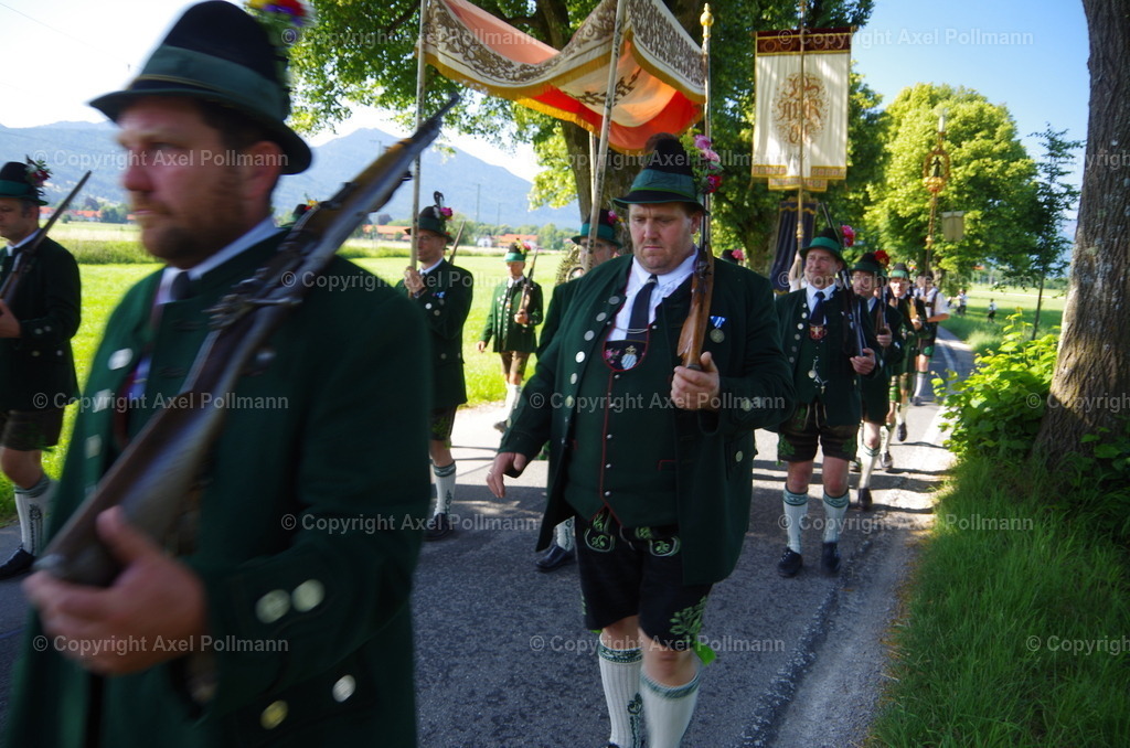 IMGP5006 | fotografiert von Axel PollmannLeonhardi Wallfahrt Benediktbeuern und Murnau, Fronleichnam, Fasching, Landschaft im Loisachtal und Benediktbeuern  - Realisiert mit Pictrs.com