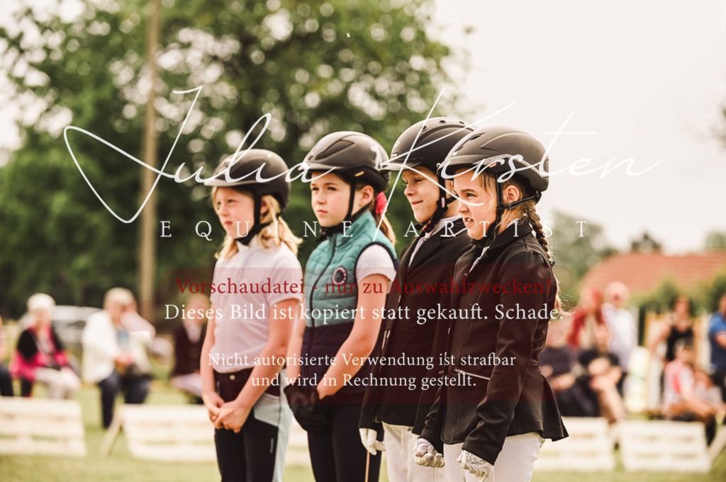 DSC_5362 | Pferde- und Turnierfotografie in Westsachsen. Pferdeportraits, Auftragszeichnungen und intuitive Kunst.