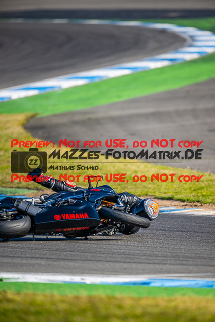 MaZZes_FotoMatrix_230410_0343 | GELB