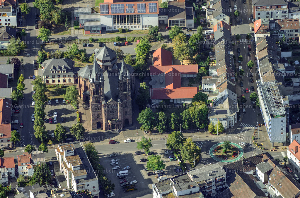 3290939 | Hl. Sakrament, Pfarrkirche der Pfarrei Sankt Odilia Dillingen/Saar