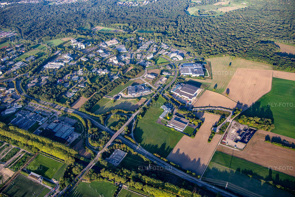 Vue aérienne: Zone commerciale Le Parc d'innovation Strasbourg avec l'Institut Clinique De La Souris, IGBMC - Institut de génétique et de biologie moléculaire et cellulaireaire, Transgene SA et Thermo Fisher Scientific à Illkirch-Graffenstaden dans le département Bas Rhin, France – .Photo: IMG_137865.jpg prise le 18/08/2023 par Werner Riehm/FLY-FOTO.eu – Résolution de l'original: 5472 x 3648 px – ICS - Institut Clinique de la Souris – IGBMC: Institut de génétique, biologie moléculaire et cellulaire – transgene – Minus Icon – Parc d'Innovation Illkirch-Strasbourg - Parc d'Innovation de Strasbourg