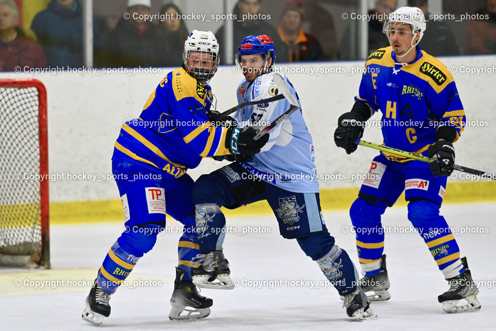 EHC Althofen vs. ESC Steindorf 6.3.2024 | #92 Jagarinec Jakob Lukas EHC Althofen, #57 Wilfan Franz ESC Steindorf, #89 Herrnegger Lucas EHC Althofen, EHC Althofen vs. ESC Steindorf 6.3.2024, EHC Althofen vs. ESC Steindorf am 06.03.2024 in Althofen (Stadthalle Althofen ), Austria, (Photo by Bernd Stefan)