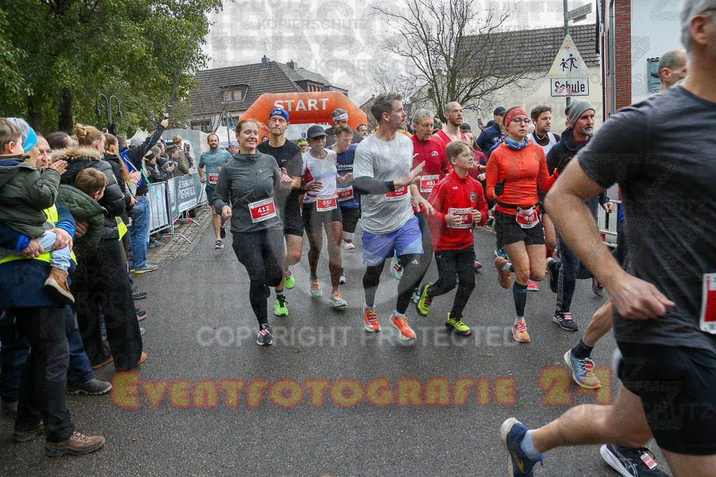 251130_1133_EX1_7990 | Sportfotografie im Rhein-Sieg Kreis, Köln, Bonn, NRW, Rheinland Pfalz, Hessen, etc. Unser Tätigkeitsfeld umfasst den Laufsport vom Volkslauf über den Marathon, Duathlon, Triathon bis zum Ultralauf wie Kölnpfad Ultra oder Schindertrail.