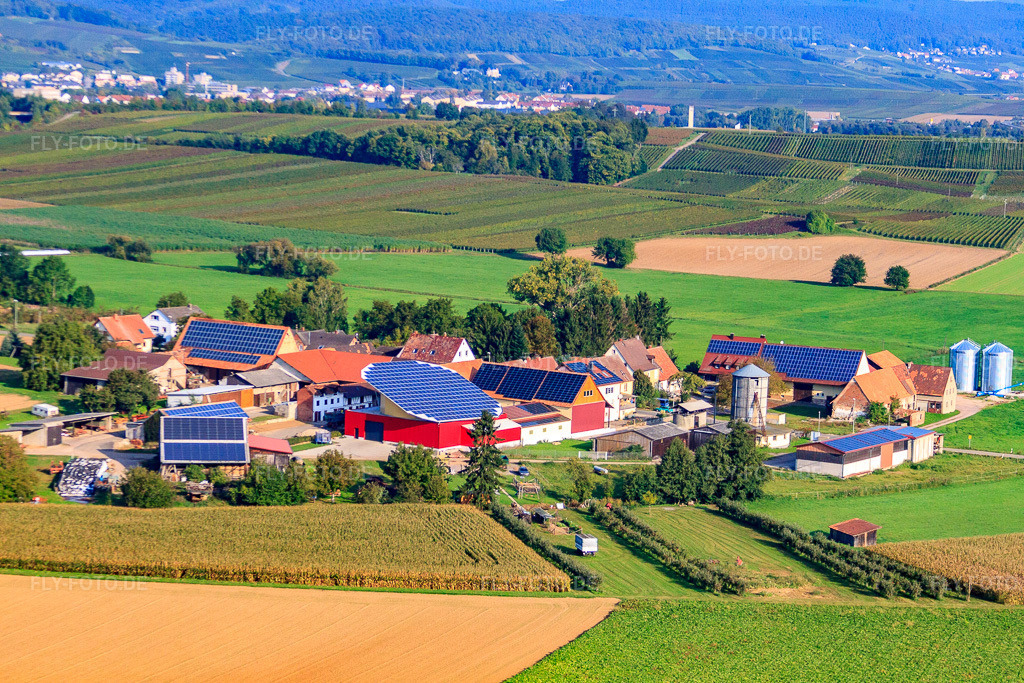 Luftbild: Photovoltaik-Pionier mit drehbarem Dach im Ortsteil Deutschhof in Kapellen-Drusweiler im Bundesland Rheinland-Pfalz in Deutschland. Foto: IMG_45393.jpg vom 24.09.2011 durch Werner Riehm/FLY-FOTO.de