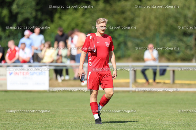 Fußball I Herren I Saison 2025-2026 I Verbandsliga Süd I 7. Spieltag I SV Schackendorf - SV Azadi Lübeck I 06.09.2025.003 | Matti Krause (20, SV Schackendorf) - Realisiert mit Pictrs.com