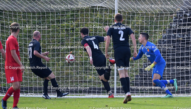 Fussball Kreisliga A2 | Fussball Kreisliga A2 2021/2022    17.10.2021FC Holzhausen II - SGM TalheimTor SGM Talheim zum 2:2 Ausgleich in der 91 Spielminute , Toschuetze Nico Klink ( Nr.4 , SGM Talheim)FOTO: ULMER PressebildagenturxxNOxMODELxRELEASExx