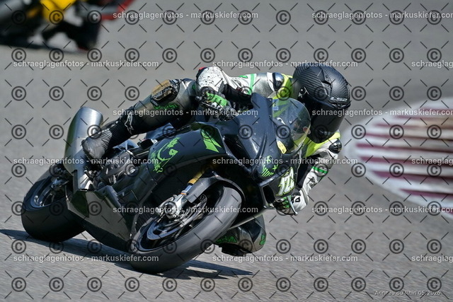 26BT02-1508 | markuskiefer.com - Realisiert mit Pictrs.com
