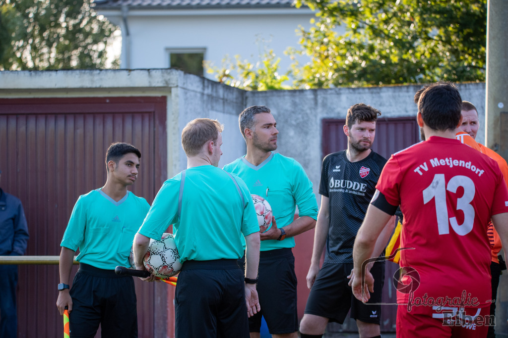 TV Metjendorf-SVE Wiefelstede | Kreisliga Herren;TV Metjendorf (rot)-SVE Wiefelstede (schwarz) am 08.08.2023; in Metjendorf (Sportanlage Metjendorf), Photo: Philip Eiben 2023 - Realisiert mit Pictrs.com