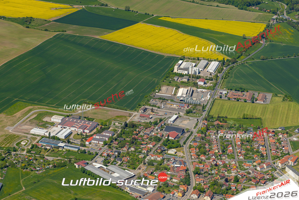 Das Luftbild der Stadt Römhild wurde 2022 vom Flugzeug heraus erstellt (keine Drohnen-Aufnahmen) Aufnahmehöhe ca.450 Meter- hohe Bildauflösung und Druck-Qualität. Garantiert!