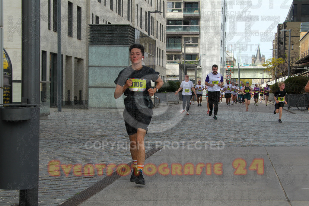 250920_1335_EV4_6166 | Sportfotografie im Rhein-Sieg Kreis, Köln, Bonn, NRW, Rheinland Pfalz, Hessen, etc. Unser Tätigkeitsfeld umfasst den Laufsport vom Volkslauf über den Marathon, Duathlon, Triathon bis zum Ultralauf wie Kölnpfad Ultra oder Schindertrail.