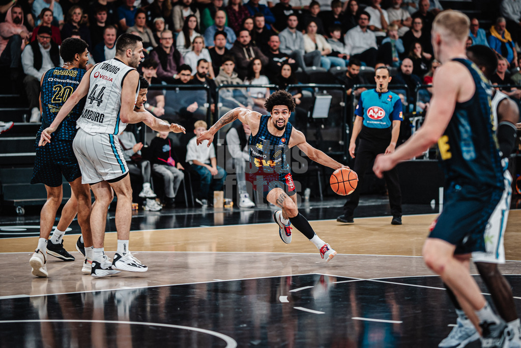 Basketball | Männer | Saison 2024/2025 | easyCredit Basketball Bundesliga | 4. Spieltag | Veolia Towers Hamburg vs. EWE Baskets Oldenburg | 06.10.2024 | Len Schoormann (#0, EWE Baskets Oldenburg)