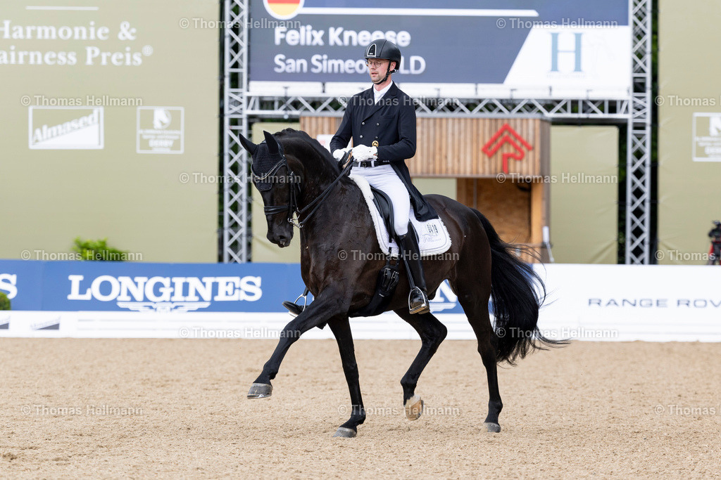TH_419-San Simeon OLD-Kneese_ Felix_29584 | Al Shiraàa Deutsches Spring- und Dressur-Derby 2025 am 30.05.25 in Hamburg, Thomas Hellmann, 419San Simeon OLDKneese, Felix
