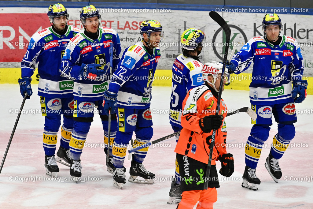 EC IDM WÄRMEPUMPEN VSV vs. MOSER MEDICAL GRAZ99ERS | #16 Kevin Hancock EC VSV, #12 Brett Budgell EC VSV, Jubel EC VSV, #72 John Hughes EC VSV, #77 Philipp Lindner EC VSV, #40 Elias Wallenta EC VSV, EC IDM WÄRMEPUMPEN VSV vs. MOSER MEDICAL GRAZ99ERS, EC IDM WÄRMEPUMPEN VSV vs. MOSER MEDICAL GRAZ99ERS am 17.03.2026 in Villach (Stadthalle Villach), Austria, (Photo by Bernd Stefan)