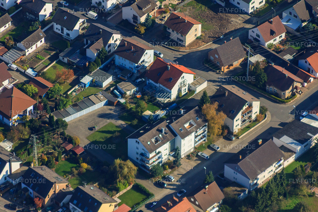Luftbild: Friehofstraße x Mozartstr in Hagenbach im Bundesland Rheinland-Pfalz in Deutschland. Foto: IMG_35329.jpg vom 31.10.2010 durch Werner Riehm/FLY-FOTO.de