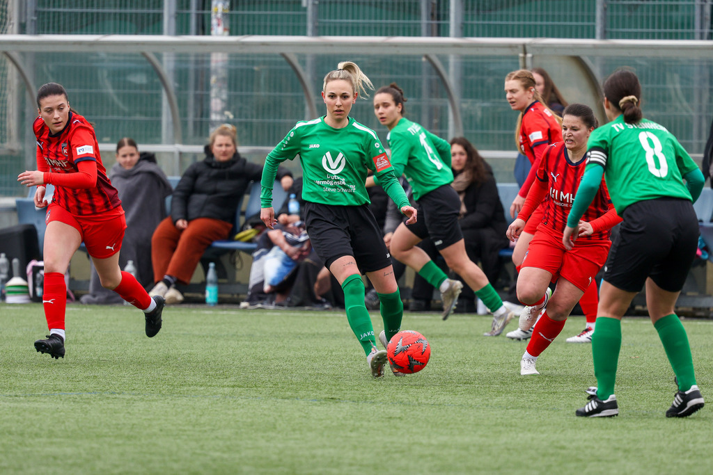 20260315-FCH-Steinheim_019 | 1.FC Heidenheim 1846 II vs. TV Steinheim, Fußball, Frauen, Bezirksliga, 2025/2026, 12. Spieltag, 15.03.2026 in Heidenheim, Kunstrasen b. Voith-Arena West(Foto: Michael Bulling) - Realisiert mit Pictrs.com
