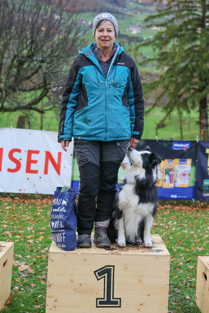 2025_Rally_Obedience_SM-282 | Ich fotografiere Hundeausstellungen, Sportanlässe, Zuchtstätten, Hundezucht, Hundeportrait, Lagotto - Realisiert mit Pictrs.com