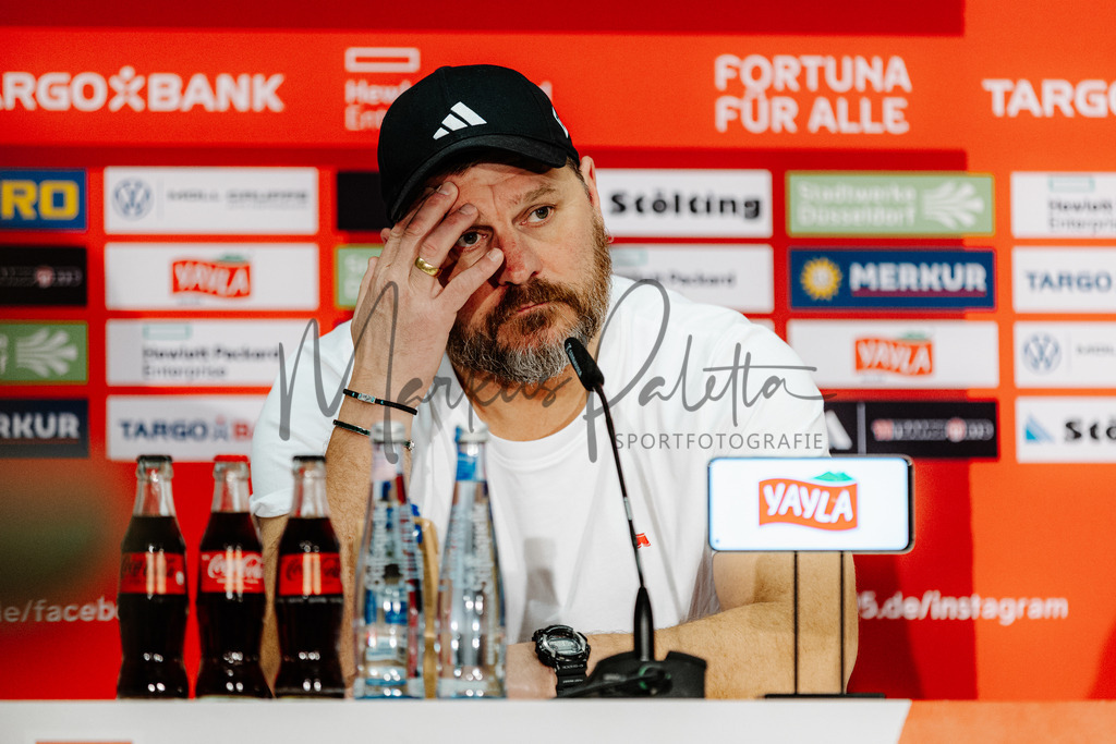 2. Bundesliga, Saison 2023/24, 25. Spieltag: Fortuna Düsseldorf - Hamburger SV | Düsseldorf, 08.03.2024: 2. Bundesliga, 25. Spieltag, Fortuna Düsseldorf gegen Hamburger SV in der Merkur Spiel-Arena in Düsseldorf. Foto: sportfotografie.ms | Markus Paletta - Realisiert mit Pictrs.com