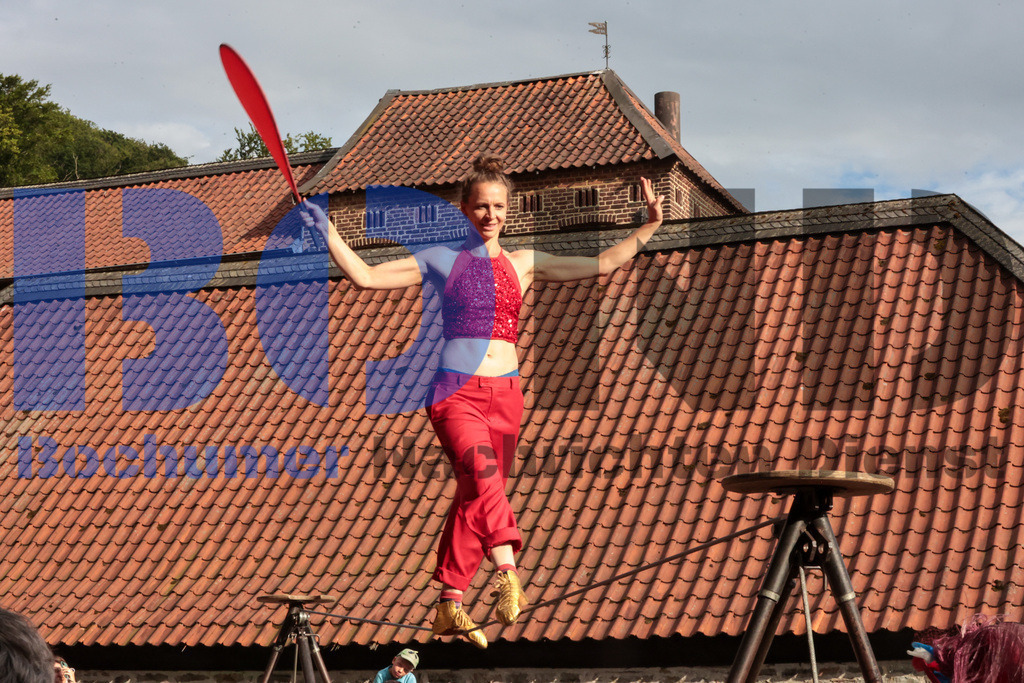 SES_MKRLHE20250705-54 | bond - Realisiert mit Pictrs.com