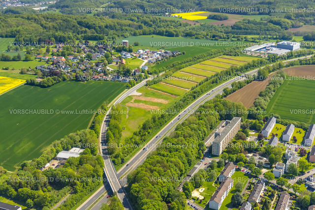 Hagen230501871 | Luftbild, Baugebiet mit Neubau Einfamilienhäuser Raiffeisenstraße, Wasserturm Haßley, Wiesenfläche Baugebiet Haßleystraße, Emst, Hagen, Sauerland, Nordrhein-Westfalen, Deutschland
