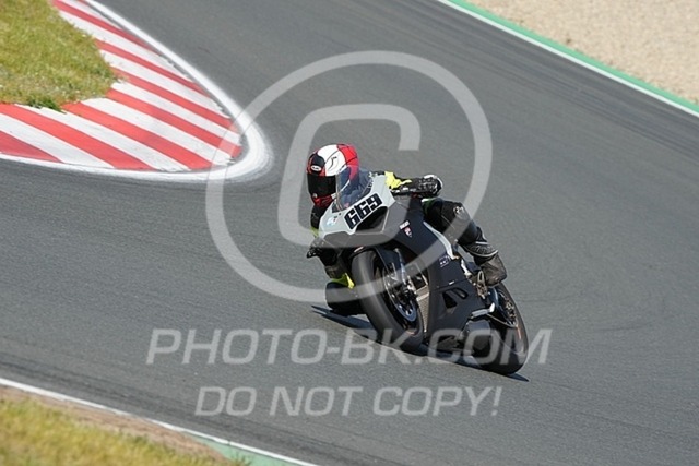 2025_05_12_PBK_12165 | Sportfotografie; SlowMotion; Video; Rennstrecke; Hafeneger; Speer; Racing; RSE; BMW; CBO; Trackday; Motorsportarena; Hockenheimring; Brno; Most; Barcelona; Valencia