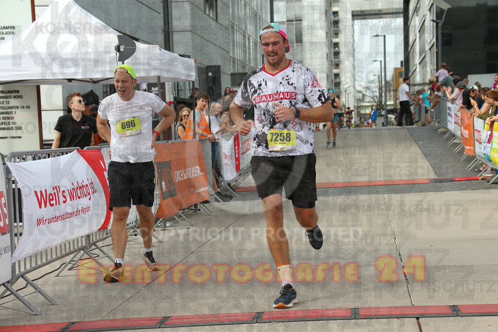 250920_1521_EX1_9011 | Sportfotografie im Rhein-Sieg Kreis, Köln, Bonn, NRW, Rheinland Pfalz, Hessen, etc. Unser Tätigkeitsfeld umfasst den Laufsport vom Volkslauf über den Marathon, Duathlon, Triathon bis zum Ultralauf wie Kölnpfad Ultra oder Schindertrail.