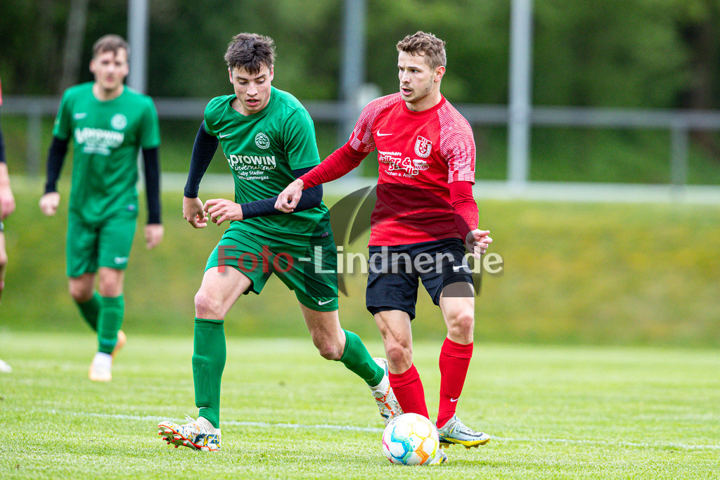 TSV Peißenberg vs WSV Unterammergau | Abstiegs Qualifikationsrunde Kreisliga Gruppe C, TSV Peißenberg vs WSV Unterammergau, 20240420,
Duell zwischen Elias HARTWIG (WSVU 13) und Philipp SOLLEDER (TSVP 7),
2024-04-20 in Peißenberg (Sportplatz Peißenberg)
13 Elias HARTWIG (WSVU 13), 7 Philipp SOLLEDER (TSVP 7)
Copyright: WolfgangxLindner www.foto-lindner.de