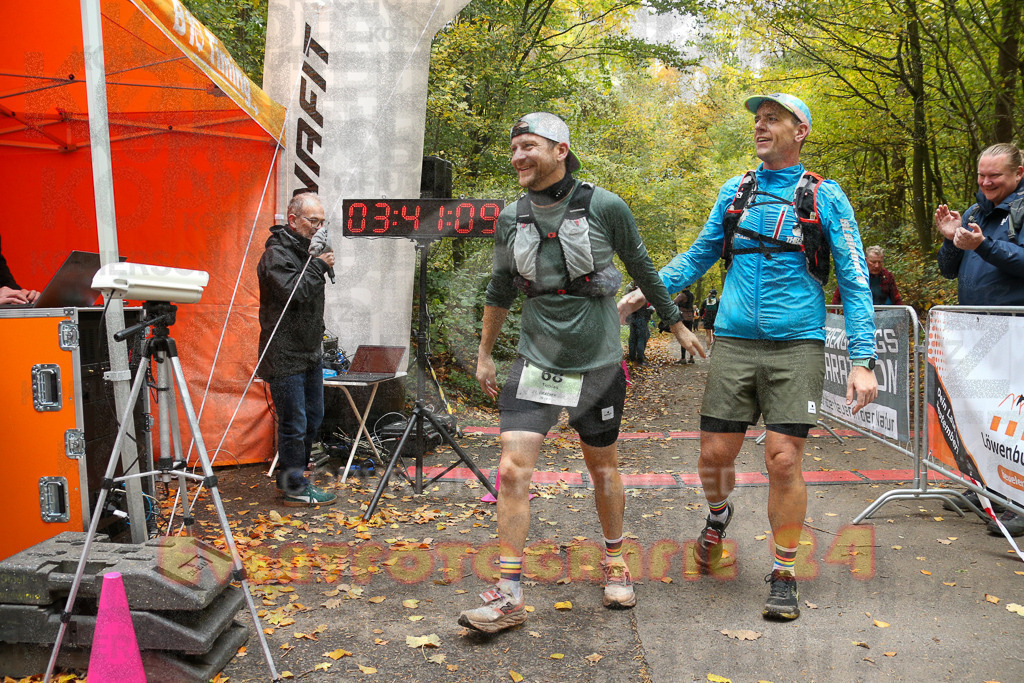 251026_1342_EX1_3904 | Sportfotografie im Rhein-Sieg Kreis, Köln, Bonn, NRW, Rheinland Pfalz, Hessen, etc. Unser Tätigkeitsfeld umfasst den Laufsport vom Volkslauf über den Marathon, Duathlon, Triathon bis zum Ultralauf wie Kölnpfad Ultra oder Schindertrail.