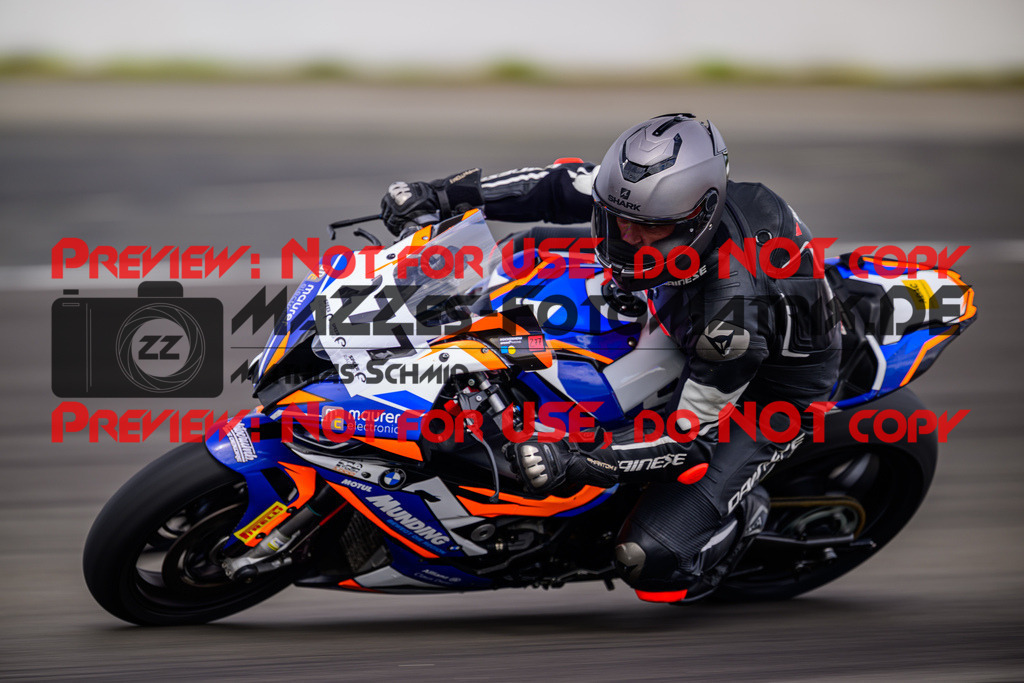 MaZZes_Fotomatrix_20250421_6021986_5746 | ROT