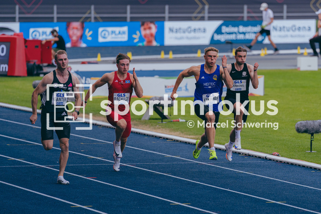 Deutsche Meisterschaften der Frauen und Männer 2026 | Robin Ganter, MTG Mannheim, Felix Schulze, Hamburger SV, Jakob Kemminer, LAC Quelle Fürth, Joshua Ahrens, Hannover 96, 100-Meter-Lauf, Vorlauf, Deutsche Meisterschaften der Frauen und Männer 2026, Lohrheidestadion Bochum-Wattenscheid, 25.07.2026. Foto: Marcel Schwering / sportimfokus - Realisiert mit Pictrs.com