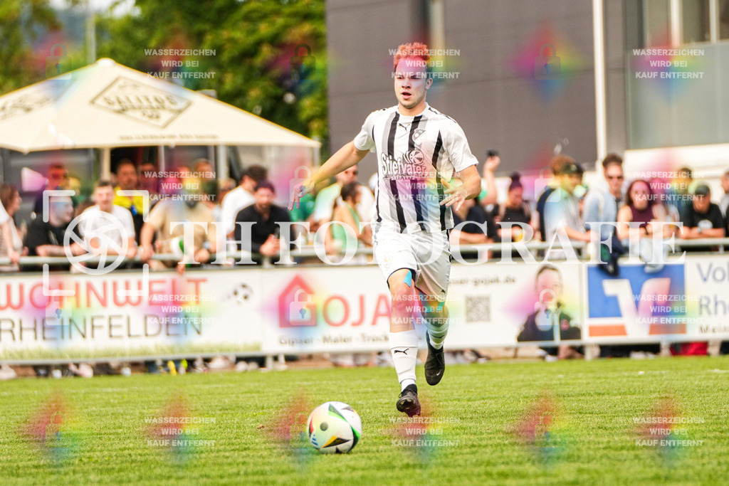 GER, FC Zell - FC Wittlingen, Fussball, Rothaus Bezirkpokal, Finale, Saison 2024/2025, 29.05.2025 | GER, FC Zell - FC Wittlingen, Fussball, Rothaus Bezirkpokal, Finale, Saison 2024/2025, 29.05.2025Foto: TH Fotografie/Alessio Bosco