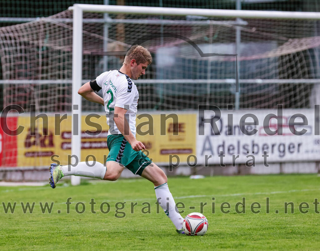 2023-07-28_074_FC_Schwaig_gegen_TSV_1860_Rosenheim | Oberding, Deutschland, 28.07.2023:
Fußball, Landesliga Südost 2023 / 2024, 3. Spieltag, FC Schwaig gegen TSV 1860 Rosenheim, Endergebnis: 1:1

Tobias Jell (FC Schwaig, #2)

Foto: Christian Riedel / fotografie-riedel.net