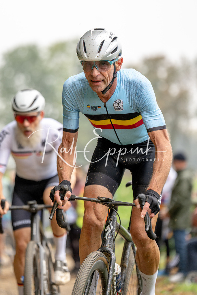 Ralf Eppink Photography 20251011_DSC00619 | Sportfotografie, Eventfotografie, Porträtfotografie, Radsport Fotograf, Triathlon Fotograf, Düsseldorf Fotograf, Köln Fotograf, Actionfotografie, Teamfotografie, Peoplefotografie, Business Portraits, Veranstaltungsfotografie, Reportagefotografie - Realisiert mit Pictrs.com
