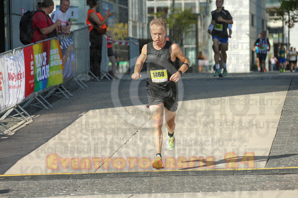 240921_1451_EX1_3902 | Sportfotografie im Rhein-Sieg Kreis, Köln, Bonn, NRW, Rheinland Pfalz, Hessen, etc. Unser Tätigkeitsfeld umfasst den Laufsport vom Volkslauf über den Marathon, Duathlon, Triathon bis zum Ultralauf wie Kölnpfad Ultra oder Schindertrail.