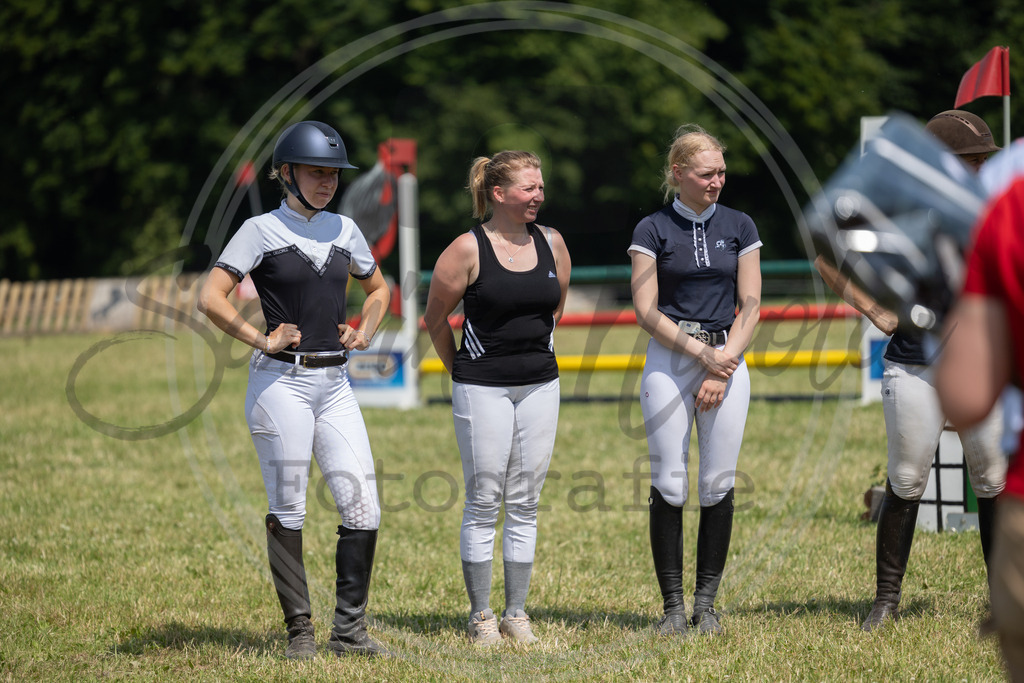 994A1034 | sabrinanicolaifotografie - Realisiert mit Pictrs.com