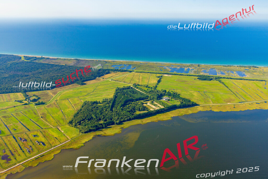 Luftbild Vs Google Maps  Sundische Wiese  Zingst -Das Luftbild wurde 2025 vom UL-Flugzeug heraus erstellt ( keine Drohnenluftbilder ) - Hochauflösende Luftaufnahme -Nicht vergleichbar mit Google Maps oder Satelittenbilder- Die Geschenkidee !Mit Lizenz und Bildrechte bestellbar