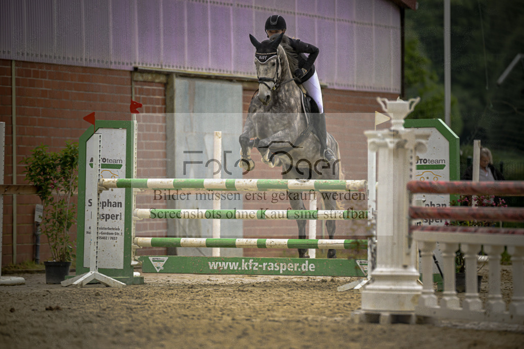 20240505-DOS_1368 | Entdecke hochwertige Reitturnierfotos von Foto Oger. Professionell, emotional und authentisch – jetzt Lieblingsmomente im Shop bestellen. - Realisiert mit Pictrs.com