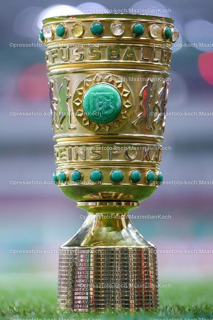 DFB05022502144 | 05.02.2025, Fußball, DFB-Pokal Viertelfinale, Bayer 04 Leverkusen - 1.FC Köln, BayArena, Saison 2024 2025: Der Pokal in NahaufnahmeDFB regulations prohibit any use of photographs as image sequences and or quasi-video.