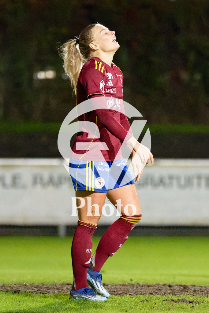 DZ8_7336_c | Switzerland: AXA Womens Super League 2025/26, Servette FC Chenois Feminin vs FC Aarau Frauen - Stade des Trois-Chene, Chene-Bourge: Anna Maria Therese Simonsson (17 Servette FC Chenois Feminin) celebrates after scoring her team's fourth goal 