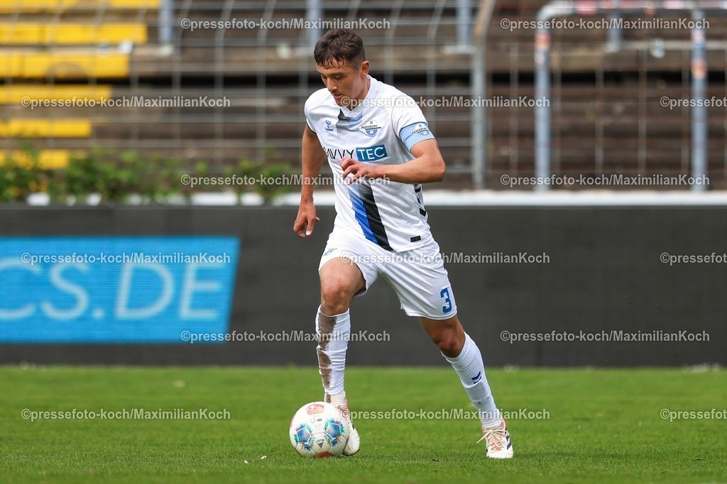 xKWIx12042601051 | 2026.04.12, xkwix, Fußball, Regionalliga West, FC Gütersloh -  SC Paderborn 07 II, Heidewaldstadion (Ohlendorf Stadion im Heidewald), 29.Spieltag, Saison 2025 / 2026: Kerem Yalcin (SC Paderborn II #3) DFB regulations prohibit any use of photographs as image sequences and or quasi-video. Photo: xKamilxWilkowskixPressefotoKochx