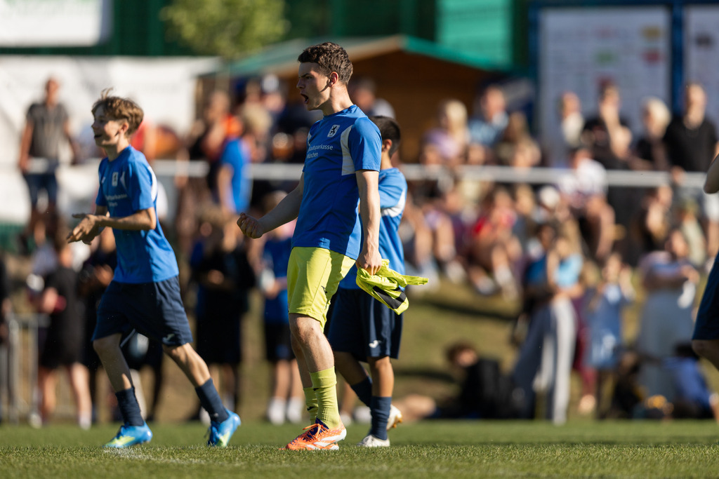Fußball I Männer I 40. Pfingscup Hollage I 13471 | realhellocedii - Realisiert mit Pictrs.com
