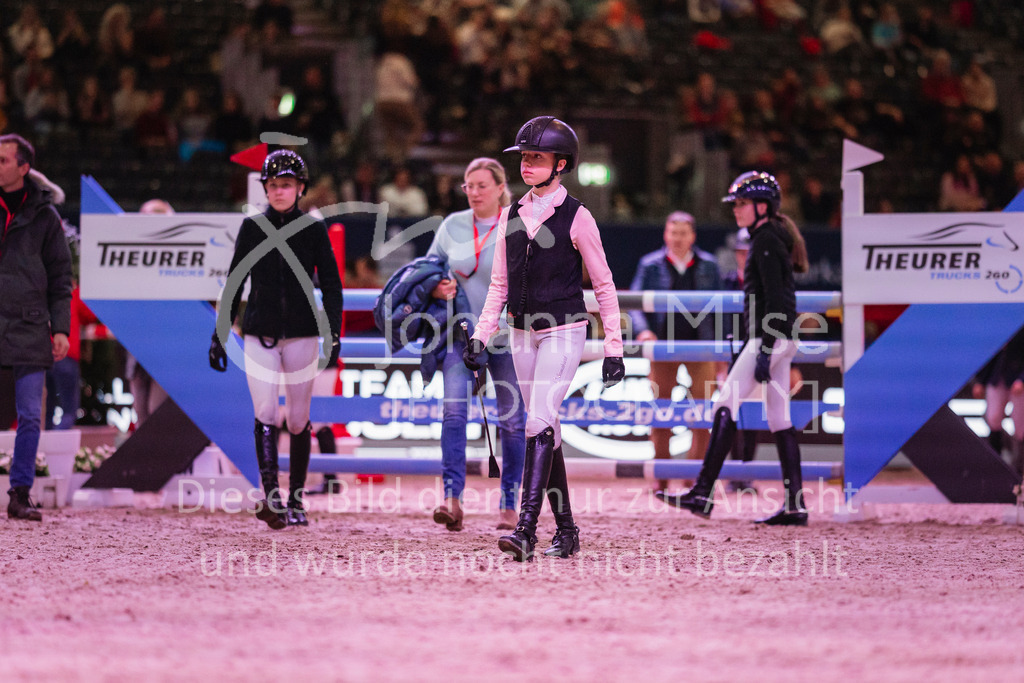 240120_Leipzig_PonyTrophy-114 | Deine schönsten Turniermomente als professionelle Fotos! Entdecke hochwertige Pferdesport-Fotografie im Online-Shop. Jetzt Fotos finden & bestellen!