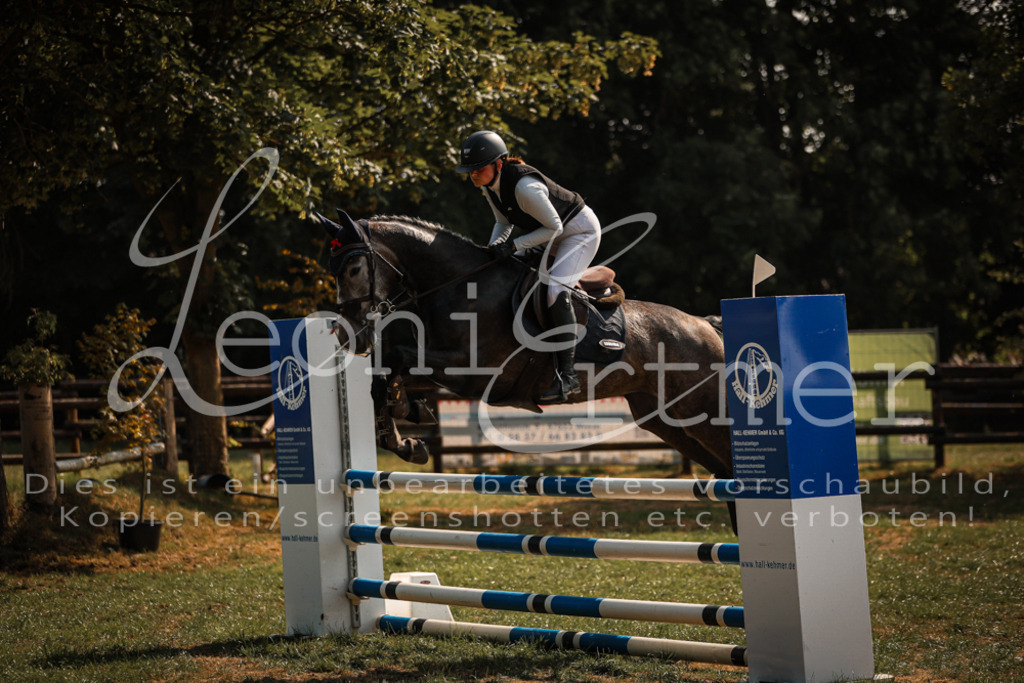 13.FrPfA00061 | Leoni Ertmer Photography - Realisiert mit Pictrs.com