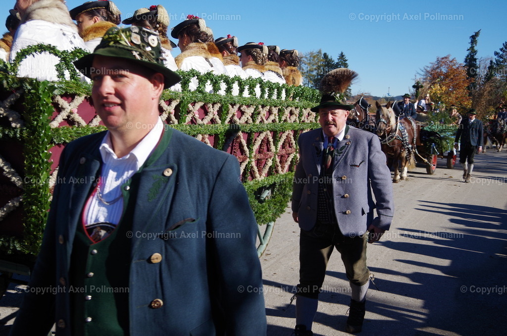 IMGP8326 | fotografiert von Axel PollmannLeonhardi Wallfahrt Benediktbeuern und Murnau, Fronleichnam, Fasching, Landschaft im Loisachtal und Benediktbeuern  - Realisiert mit Pictrs.com