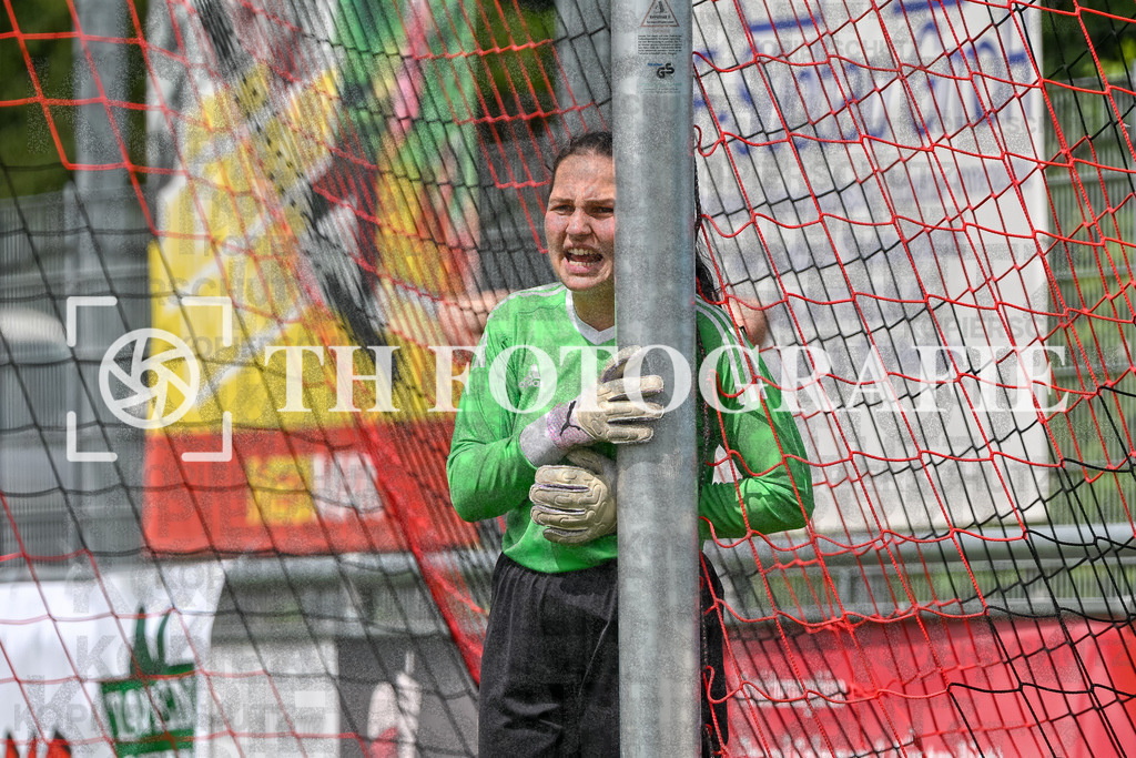 GER, FC Hauingen - SV Waldhaus, Frauen-Fussball, Rothaus Bezirkpokal, Finale, Saison 2024/2025, 29.05.2025 | Anna Stowasser (SV Waldhaus, #01)GER, FC Hauingen - SV Waldhaus, Frauen-Fussball, Rothaus Bezirkpokal, Finale, Saison 2024/2025, 29.05.2025Foto: TH Fotografie/Thomas Hess
