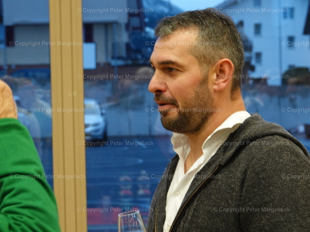 DSC05900 | Schwingen - Realisiert mit Pictrs.com