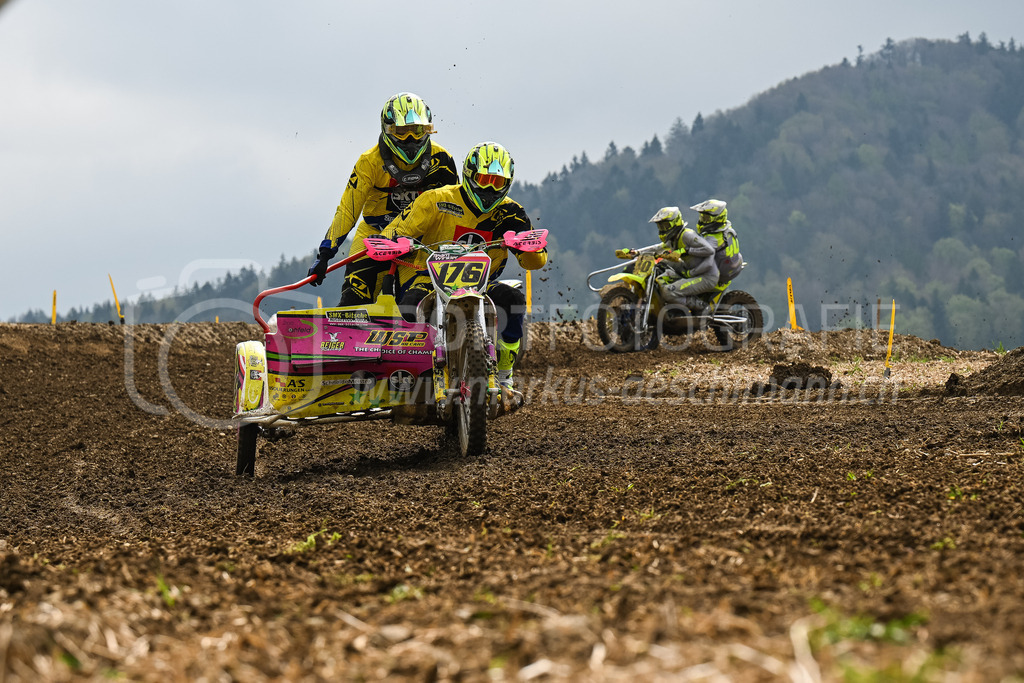 Motocross Schlatt bei Winterthur - 30. April 2023 | #176 Winkler Roland / Peter Daniel aus Feldkirch (AT) auf WSP Zabel 700 in der Kategorie Seitenwagen am Motocross Schlatt bei Winterthur, 30. April 2023. 
Instagram: @mx_schlatt | @mc_wila | @sam_schweiz
Bild: Sportfotografie Markus Aeschimann | www.markus-aeschimann.ch - Realisiert mit Pictrs.com
