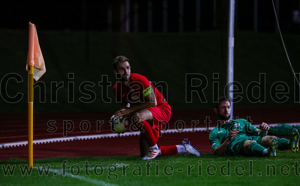 2023-09-01_047_SC_Baldham-Vaterstetten_gegen_TSV_1877_Ebersberg | Vaterstetten, Deutschland, 01.09.2023:
Fußball, Kreisliga 2023 / 2024, 3. Spieltag, SC Baldham-Vaterstetten gegen TSV 1877 Ebersberg, Ergebnis: 1:2

Niklas Stepanek (SC Baldham-Vaterstetten, #28), Timo Schaller (TSV 1877 Ebersberg, #7)

Foto: Christian Riedel / fotografie-riedel.net