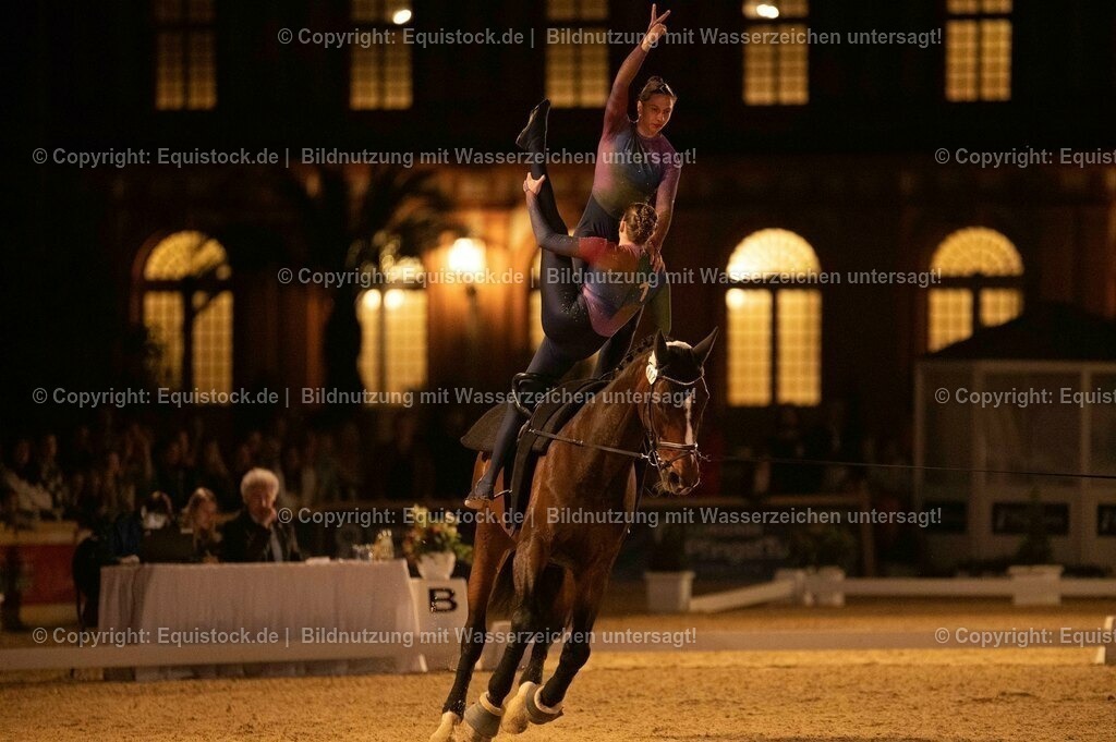 20230527_Voltigieren_NASPA_Flutlicht_1102 | equistock